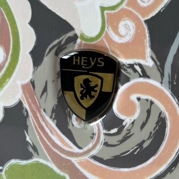 Heys Hard Shell Travel Cosmetics Case - Picture 2 of 16